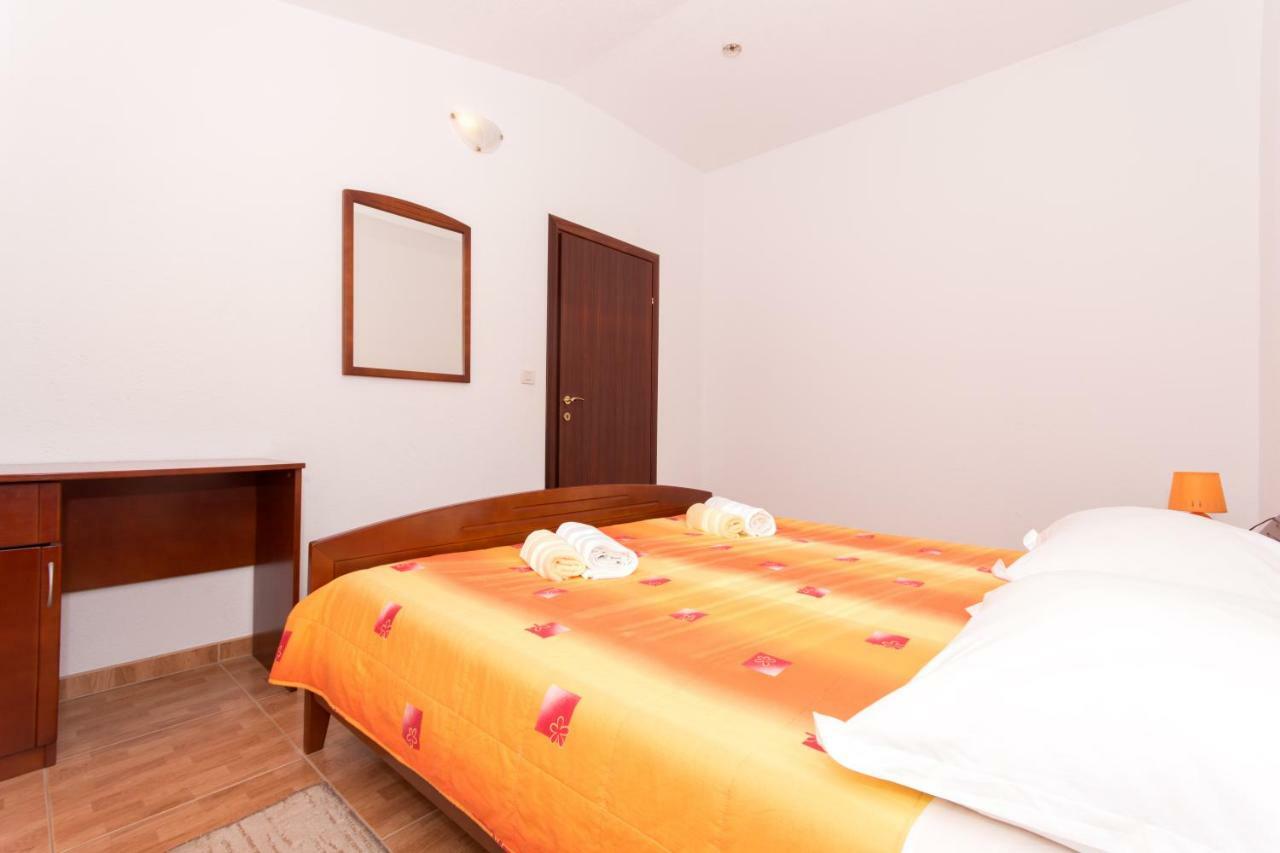 Apartments Fumija Trogir Exterior foto